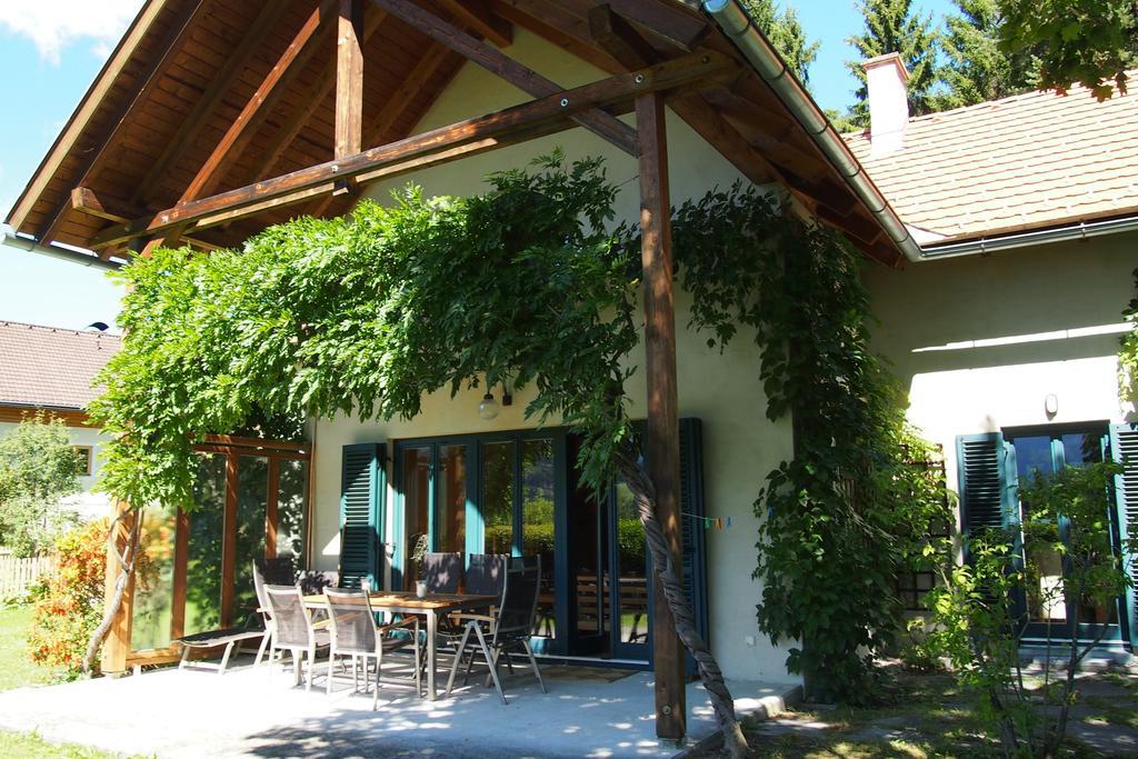 Haus Jana Villa Hermagor-Pressegger See Room photo
